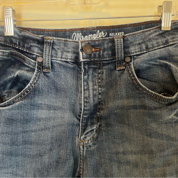 (SOLD) BOY'S WRANGLER RETRO® Relaxed BOOTCUT JEAN, Blue, Size 18 - Picture 9 of 16